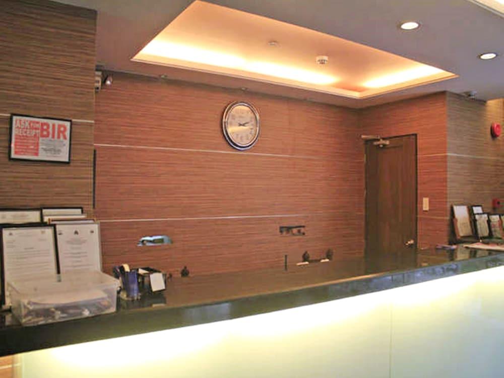 Vista Hotel Cubao Quezon City Exterior photo